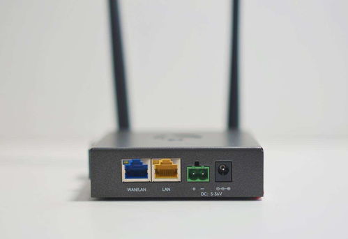 蒲公英R300A路由器 4G上网与智能组网的完美结合